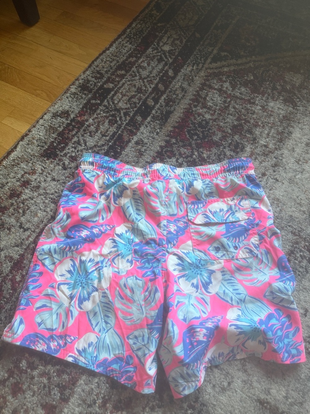 Vineyard Vines Boy's Size L Pink Floral Drawstring Swim Shorts - Picture 5 of 5
